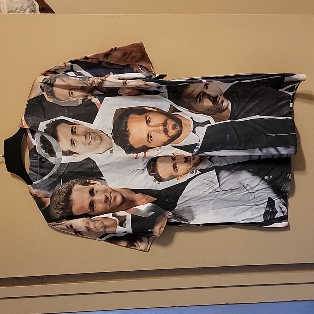 Ryan Reynolds tshirt